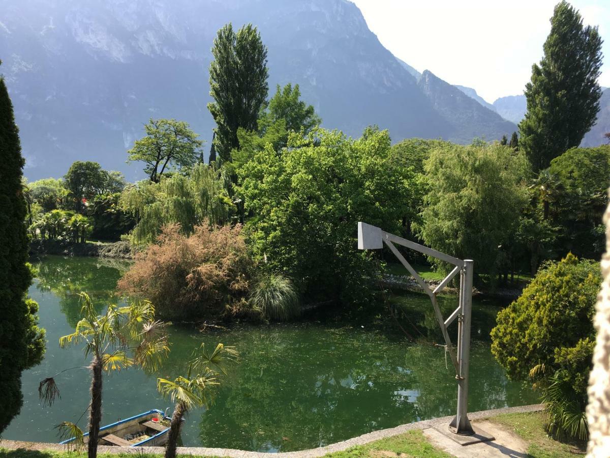 Appartamento Al Lago リーヴァ・デル・ガルダ エクステリア 写真