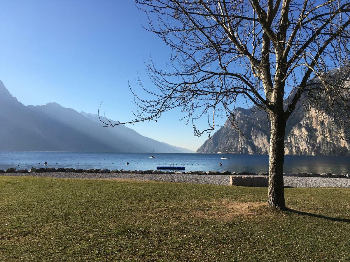 Appartamento Al Lago リーヴァ・デル・ガルダ エクステリア 写真